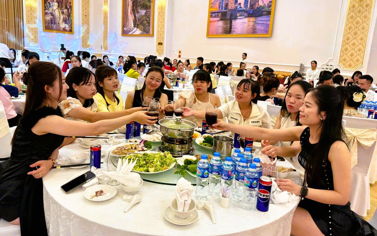 Một công ty ở Thanh Hóa chi 5,2 tỉ đồng mời cơm tri ân công nhân ở nhà hàng hạng sang