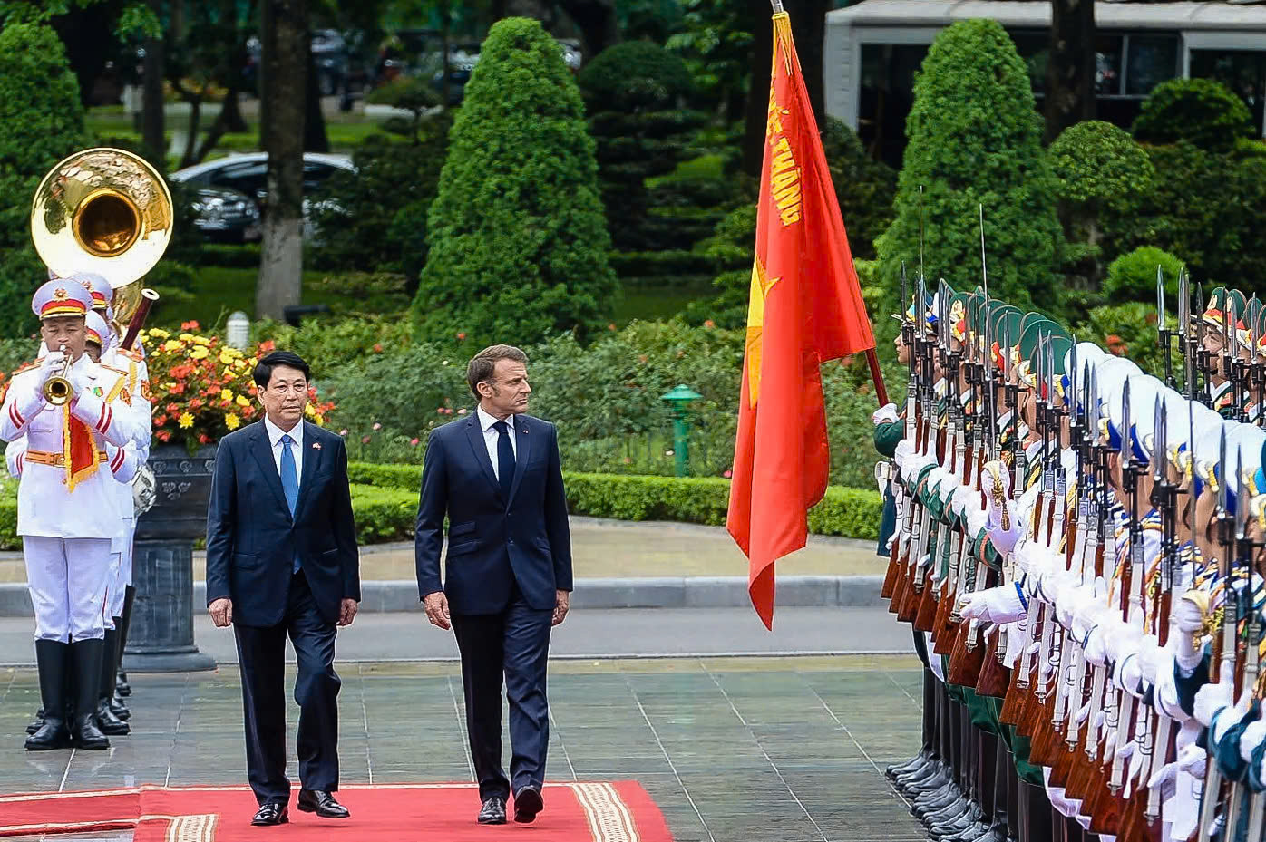 Lễ đón Tổng thống Pháp Emmanuel Macron thăm cấp Nhà nước tới Việt Nam - Ảnh 12.