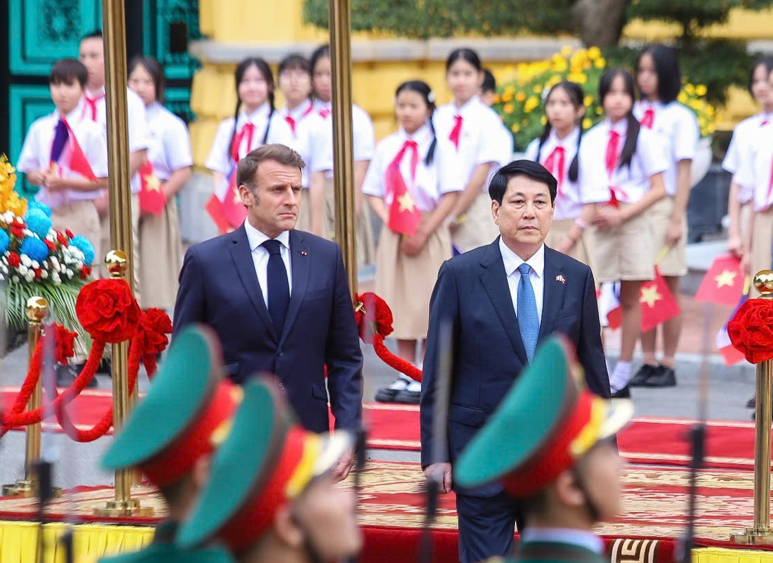 Lễ đón Tổng thống Pháp Emmanuel Macron thăm cấp Nhà nước tới Việt Nam - Ảnh 10.