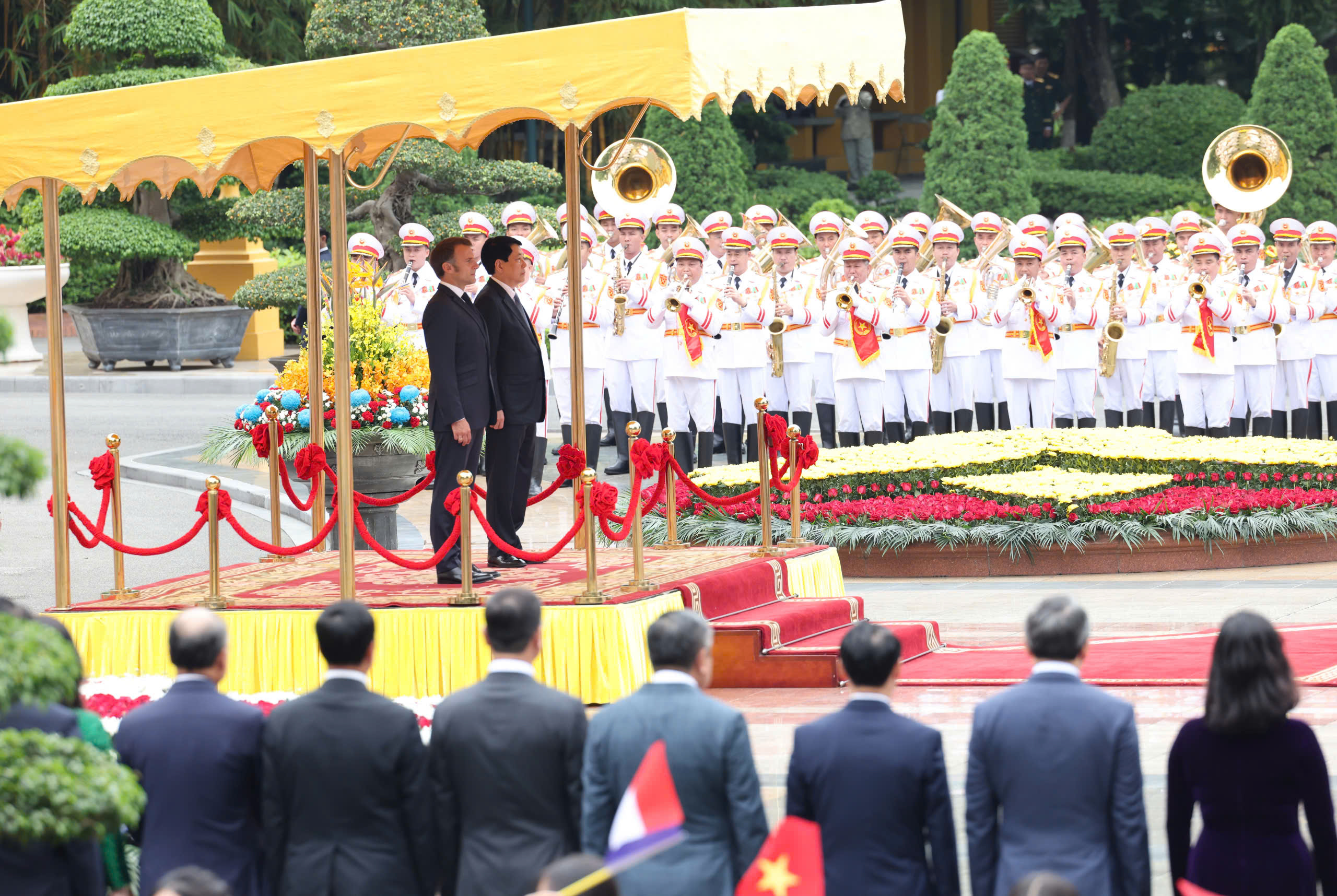 Lễ đón Tổng thống Pháp Emmanuel Macron thăm cấp Nhà nước tới Việt Nam - Ảnh 5.