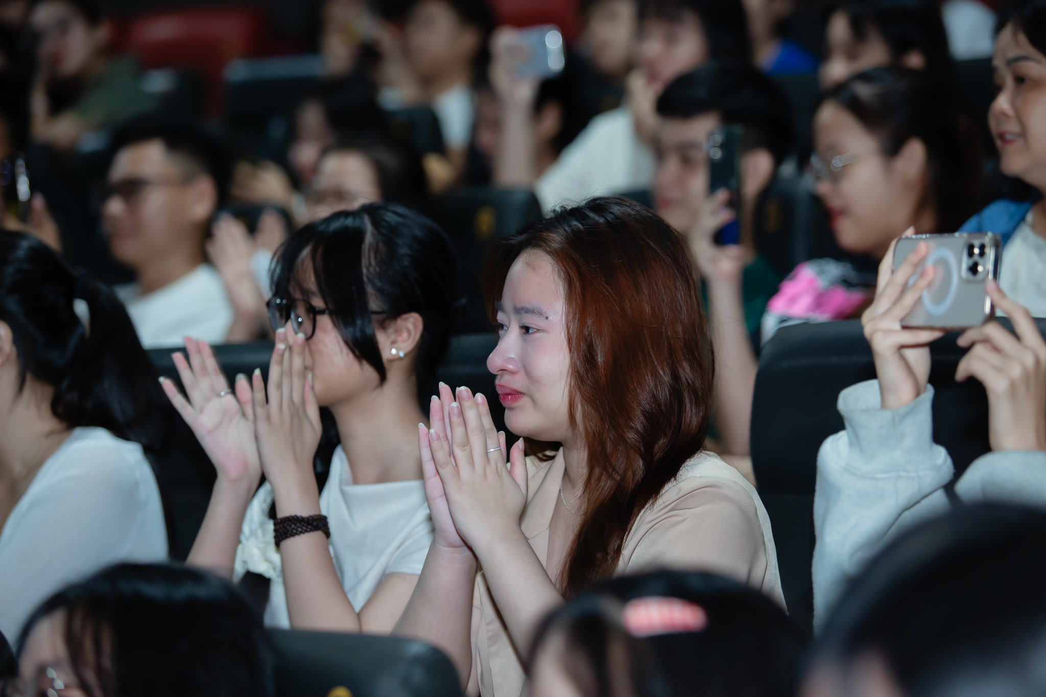 Đằng sau doanh thu trăm tỉ của "Lật mặt 8" - Ảnh 2.