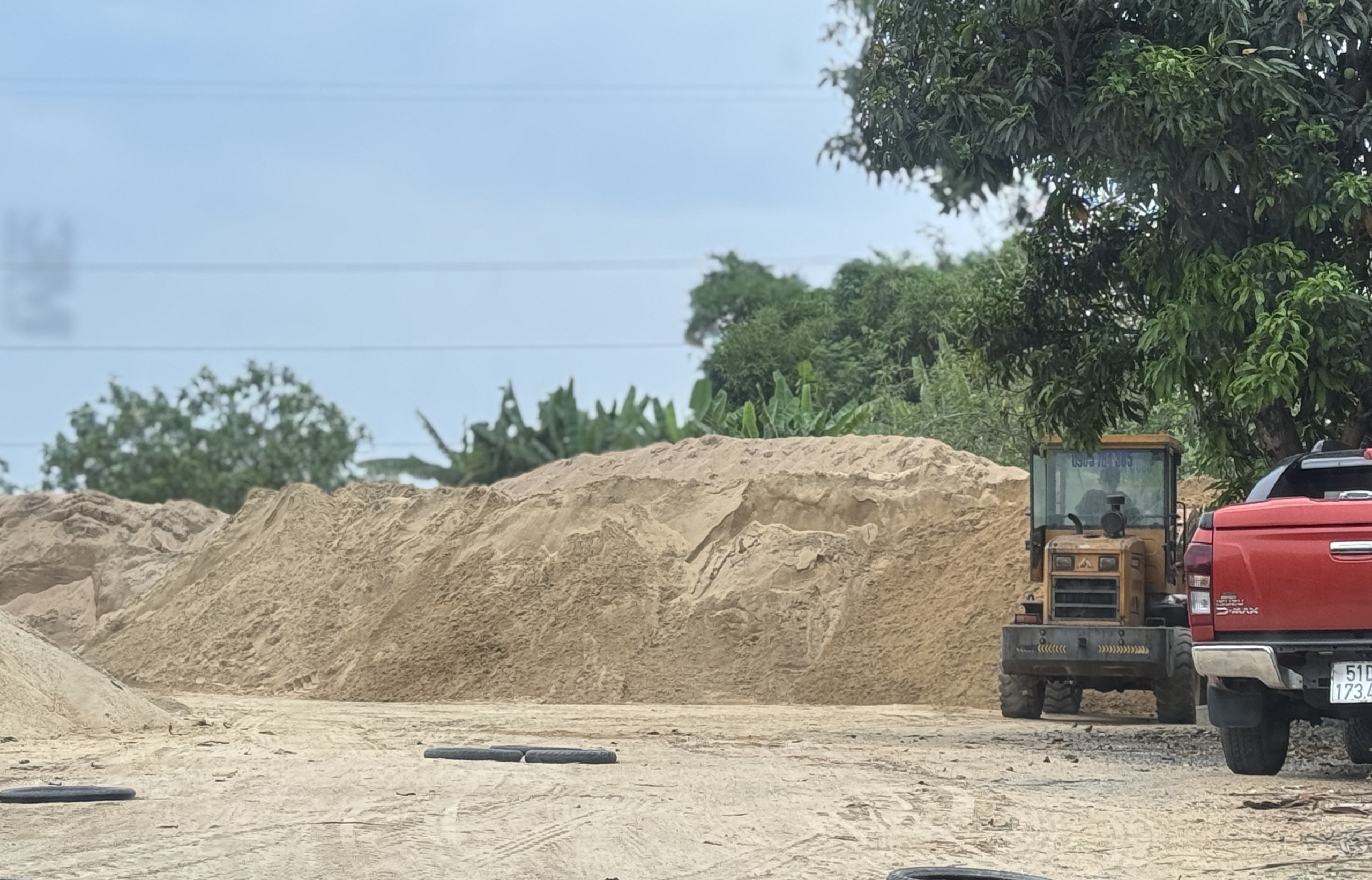 Đ&agrave; Nẵng đề nghị Quảng Nam kiểm tra gi&aacute; c&aacute;t x&acirc;y dựng- Ảnh 1.