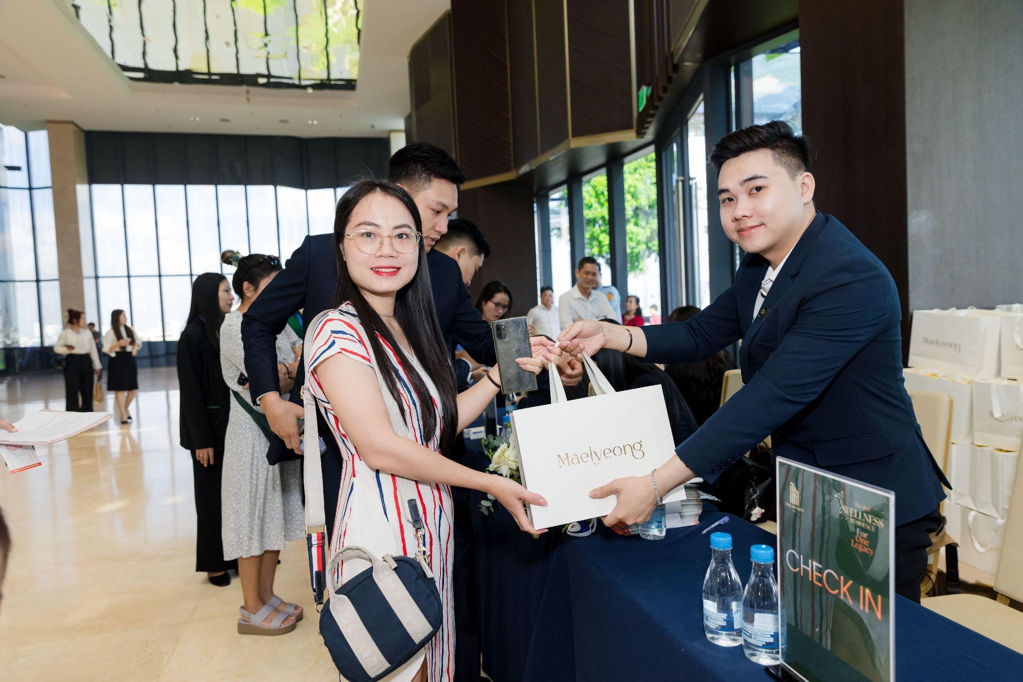 Hơn 500 khách hàng tham dự lễ giới thiệu dự án The Infinity Dĩ An- Ảnh 2.