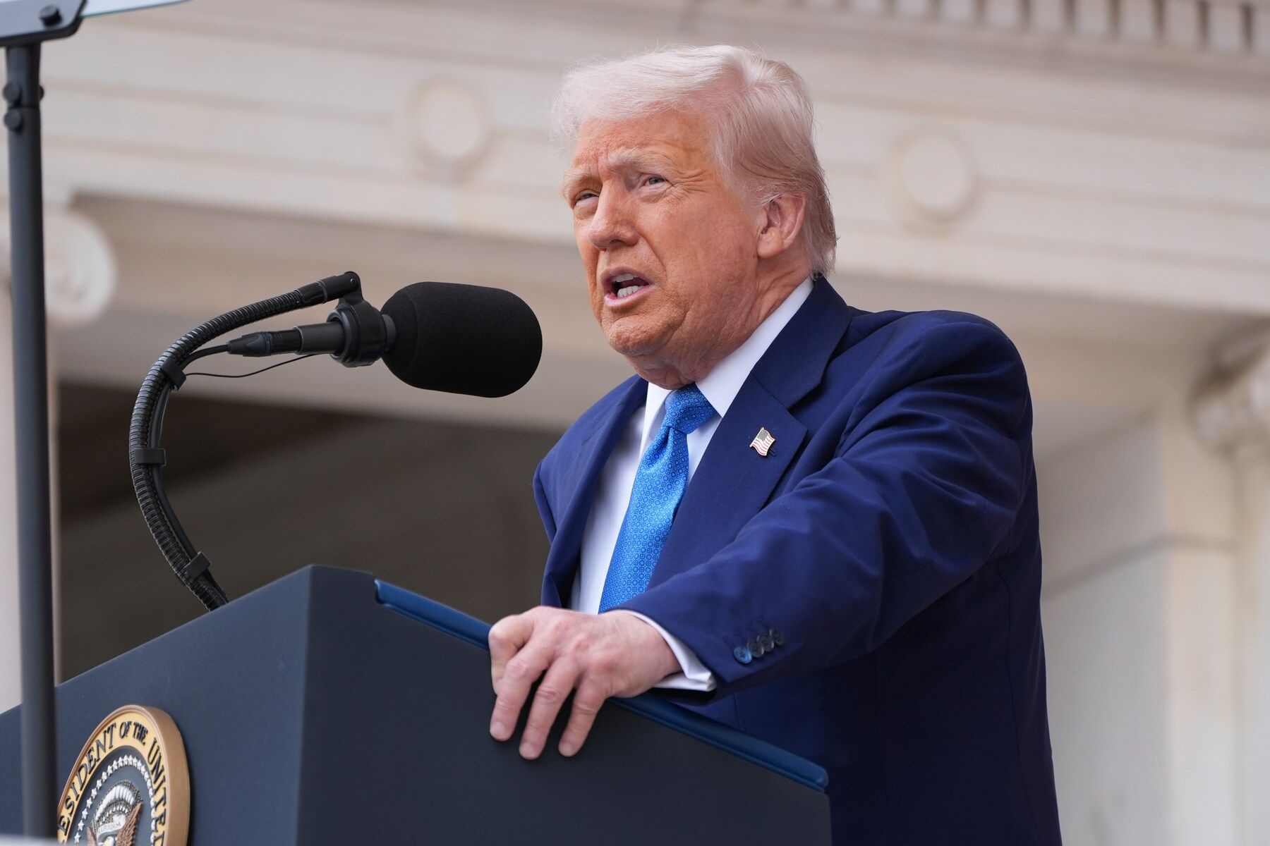 Điểm n&oacute;ng xung đột ng&agrave;y 28-5: Tổng thống Donald Trump c&acirc;n nhắc quyết định quan trọng?- Ảnh 1.
