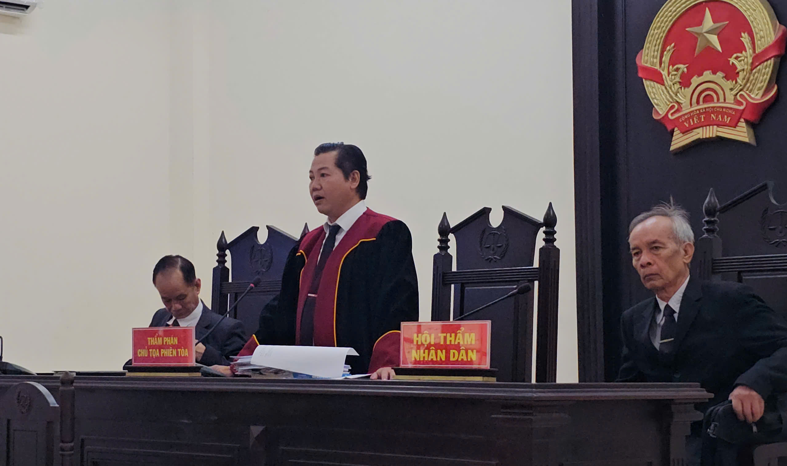 Con trai Lê Tùng Vân bị phạt 9 năm tù về tội lừa đảo - Ảnh 1.