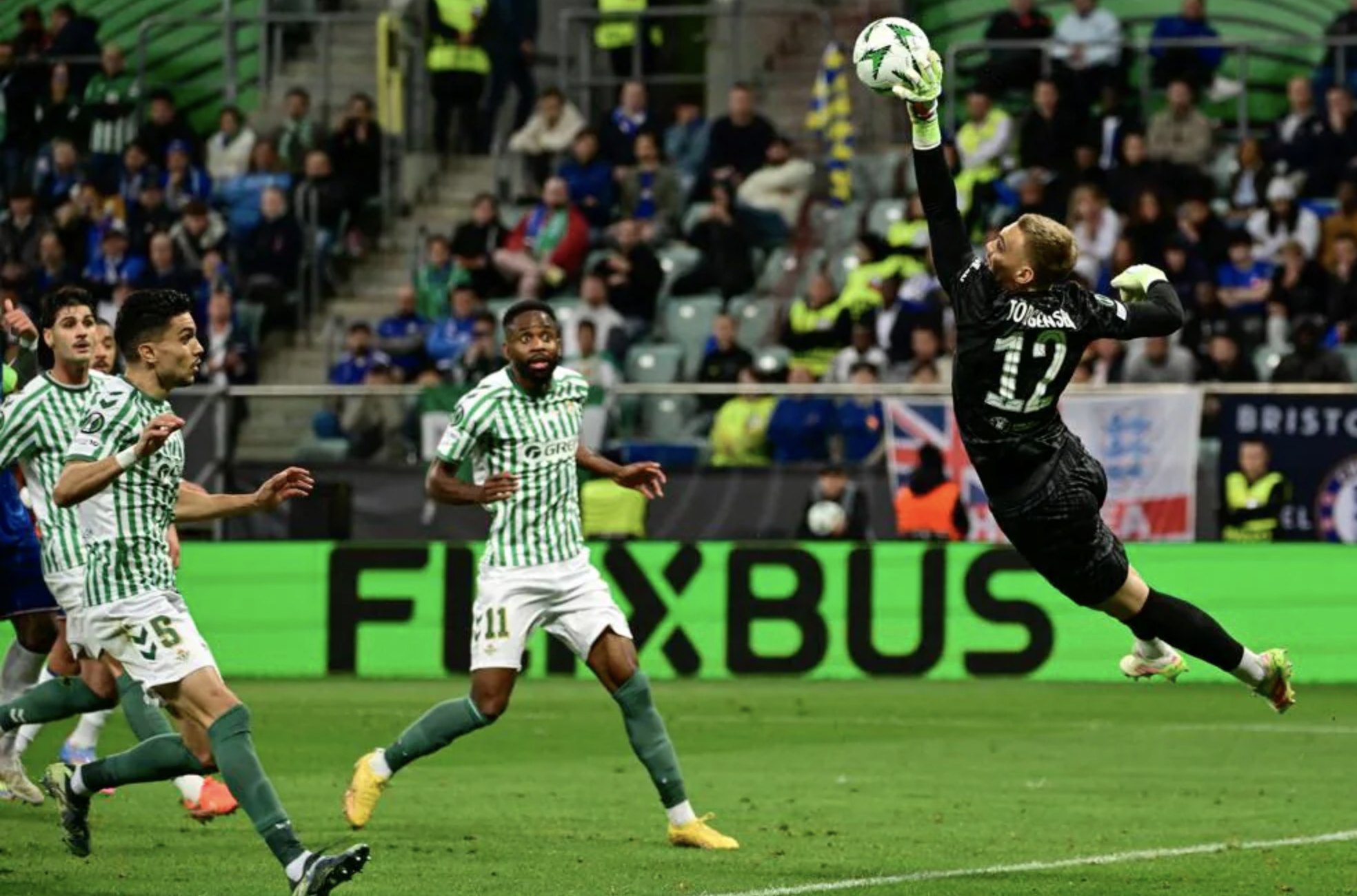 Ngược d&ograve;ng hạ Betis, Chelsea chạm cửa thi&ecirc;n đường ch&acirc;u &Acirc;u thứ 9- Ảnh 2.