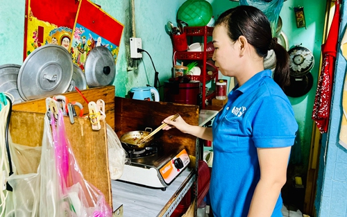 Công nhân "gồng mình" với tiền điện, nước
