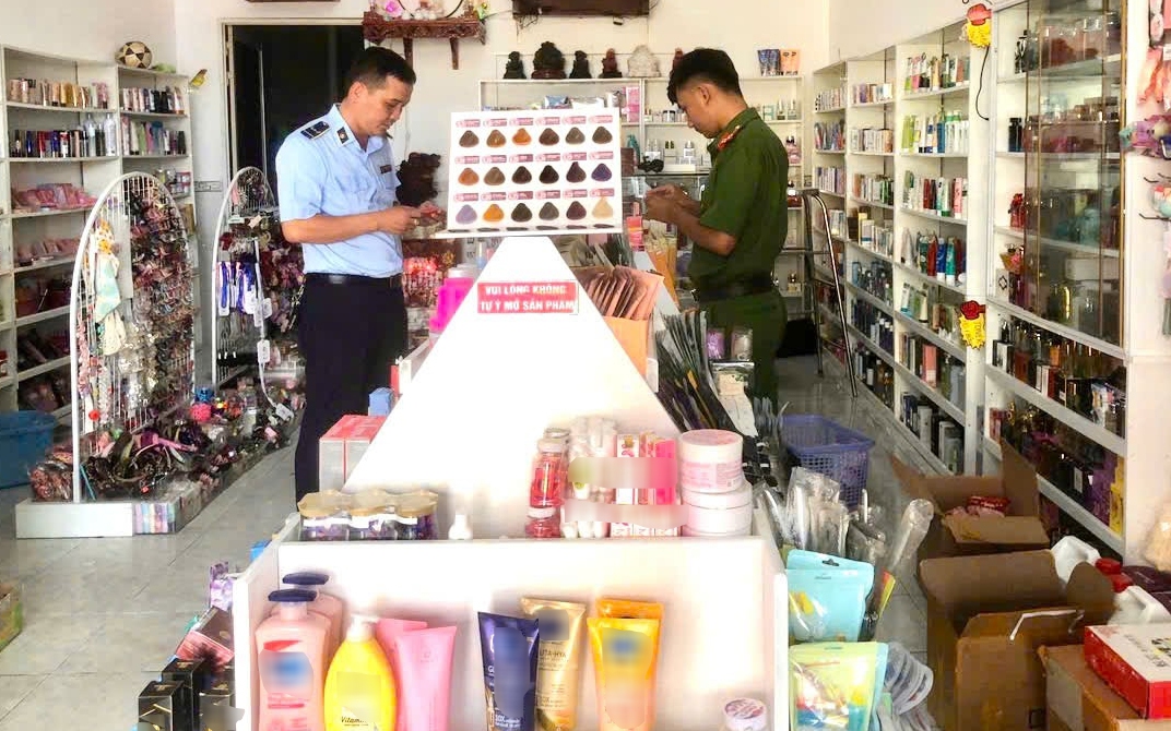 Cà Mau phát hiện lượng lớn mỹ phẩm không rõ nguồn gốc