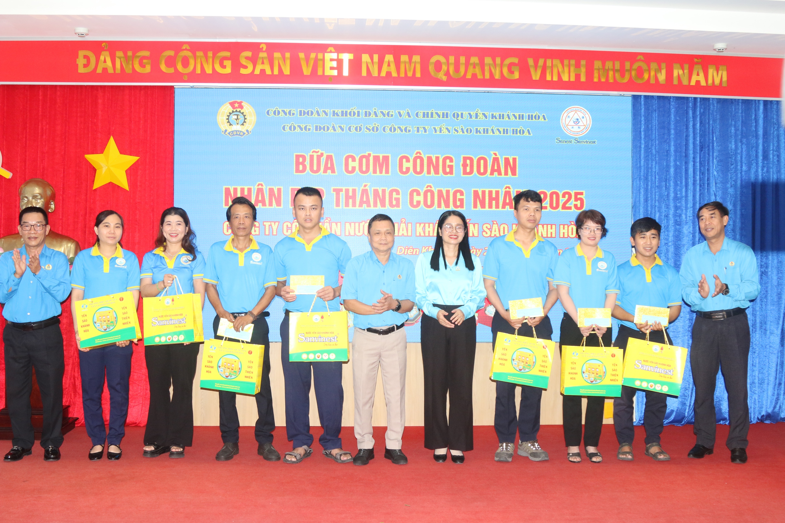 Bữa cơm C&ocirc;ng đo&agrave;n: Mang niềm vui đến với người lao động Yến s&agrave;o Kh&aacute;nh Ho&agrave;- Ảnh 3.