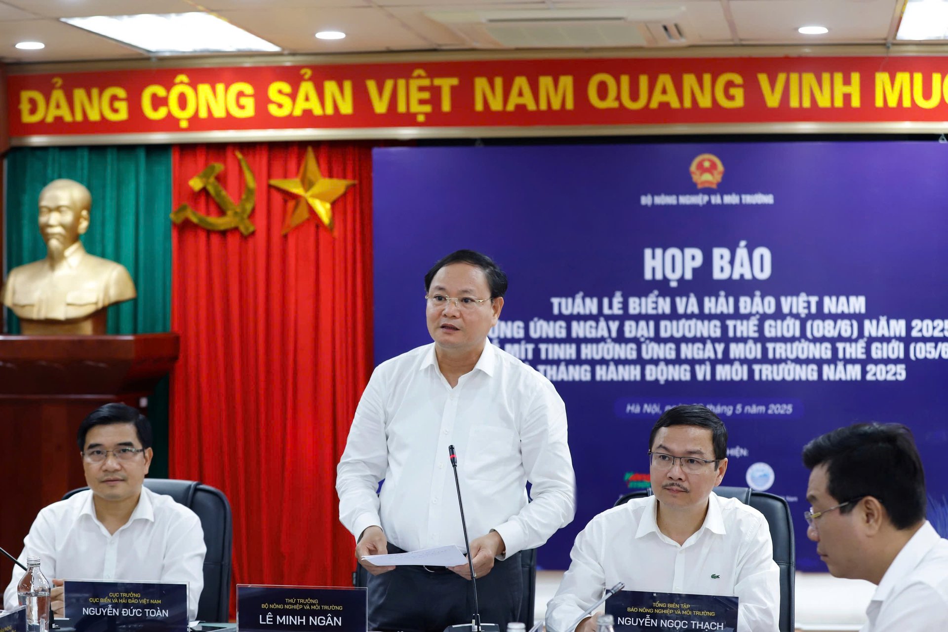 Bộ NN-MT: Thu gom rác theo các túi 5, 10, 30 kg, không phải "cân rác lấy tiền"- Ảnh 1.