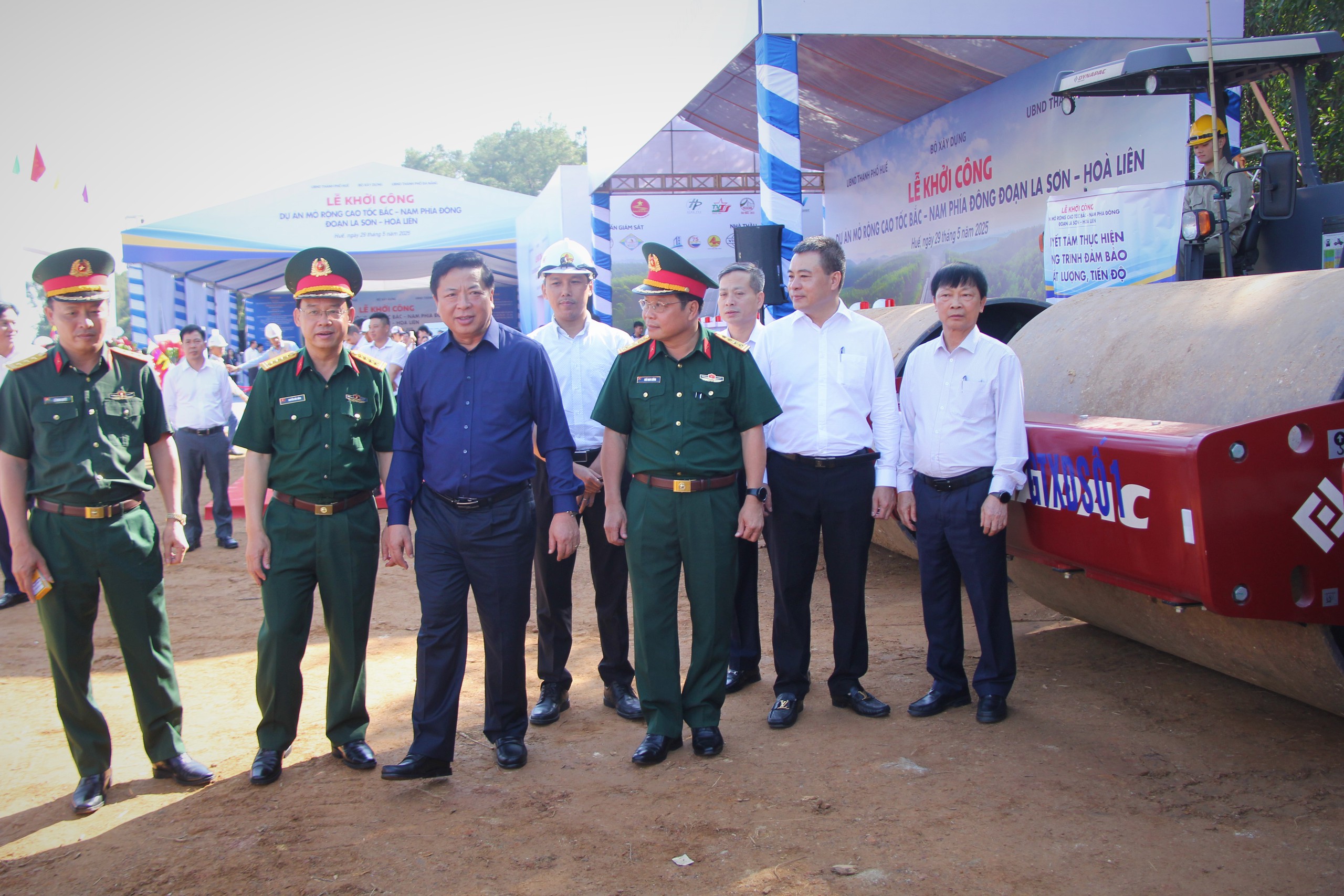 Khởi c&ocirc;ng dự &aacute;n mở rộng cao tốc La Sơn &ndash; H&ograve;a Li&ecirc;n, tổng vốn đầu tư hơn 3.000 tỉ đồng- Ảnh 3.
