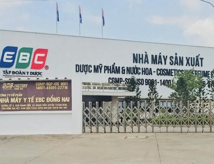 N&oacute;ng: Khởi tố vụ &aacute;n &ldquo;Sản xuất, bu&ocirc;n b&aacute;n h&agrave;ng giả&rdquo; li&ecirc;n quan mỹ phẩm chồng Đo&agrave;n Di Băng ph&acirc;n phối- Ảnh 1.