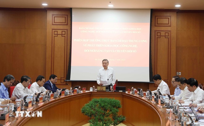 Tổng B&iacute; thư T&ocirc; L&acirc;m: Th&aacute;o gỡ kh&oacute; khăn trong ph&aacute;t triển th&agrave;nh phố th&ocirc;ng minh, khu c&ocirc;ng nghệ cao- Ảnh 1.