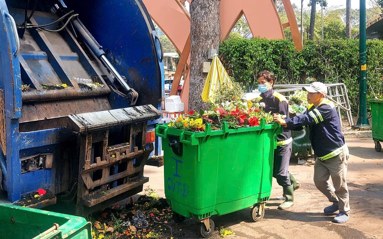 Công ty giải thể, người lao động thực hiện điều chỉnh công việc độc hại thế nào để nghỉ hưu sớm?