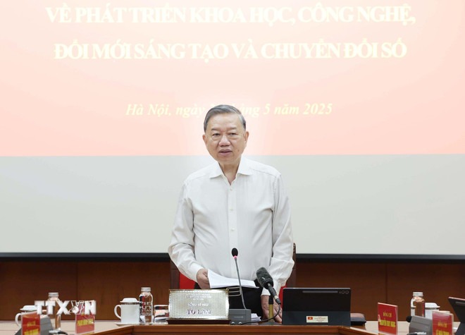 Tổng B&iacute; thư T&ocirc; L&acirc;m: Th&aacute;o gỡ kh&oacute; khăn trong ph&aacute;t triển th&agrave;nh phố th&ocirc;ng minh, khu c&ocirc;ng nghệ cao- Ảnh 2.