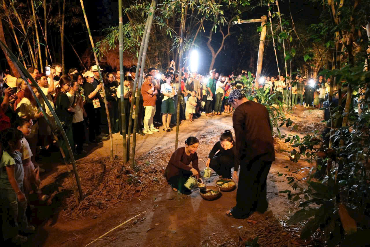 Dịp lễ 30-4: Rợp khách đi Suối Tiên, Củ Chi, tour Biệt động Sài Gòn - Ảnh 8.