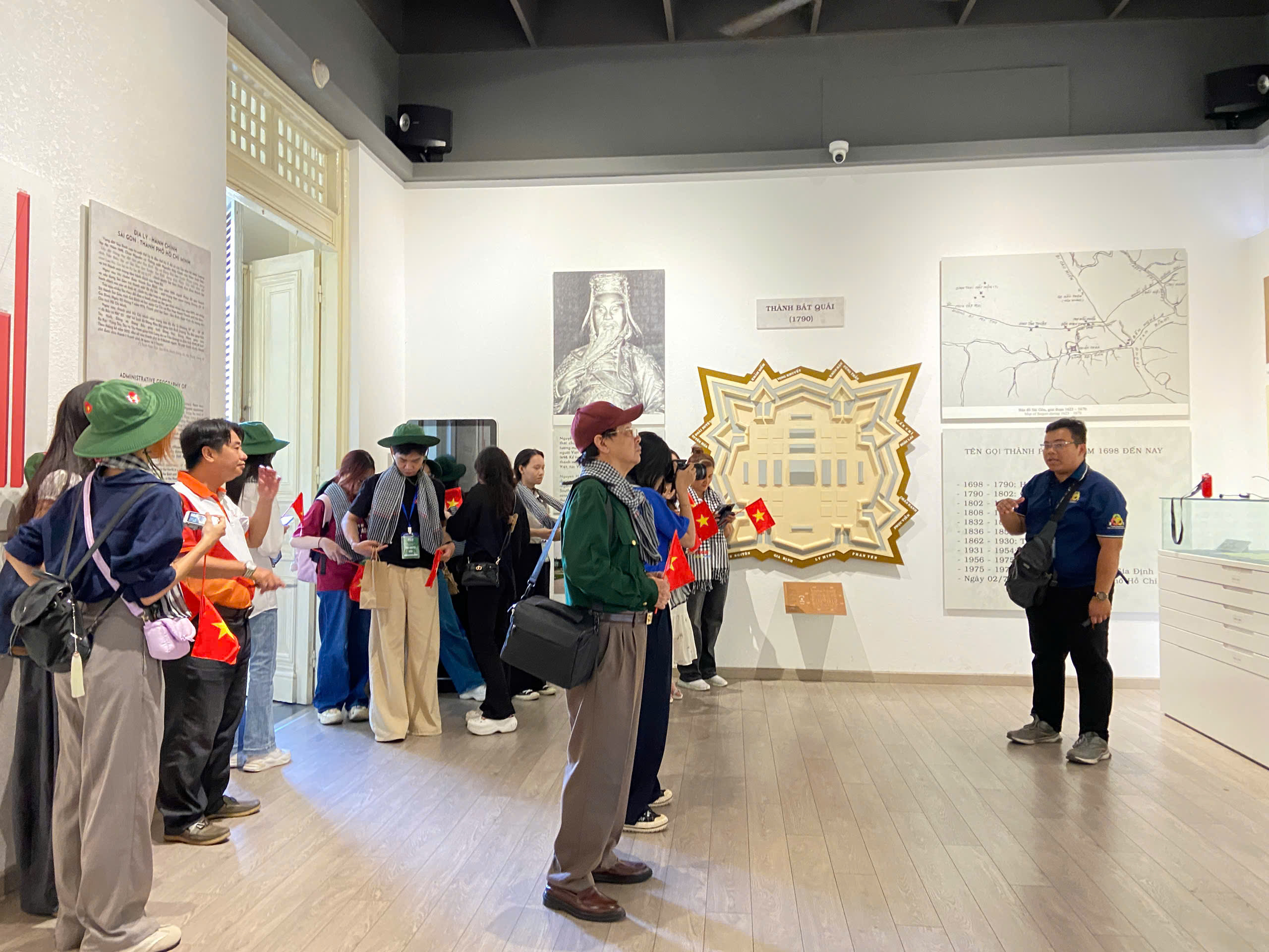 Dịp lễ 30-4: Rợp khách đi Suối Tiên, Củ Chi, tour Biệt động Sài Gòn - Ảnh 10.