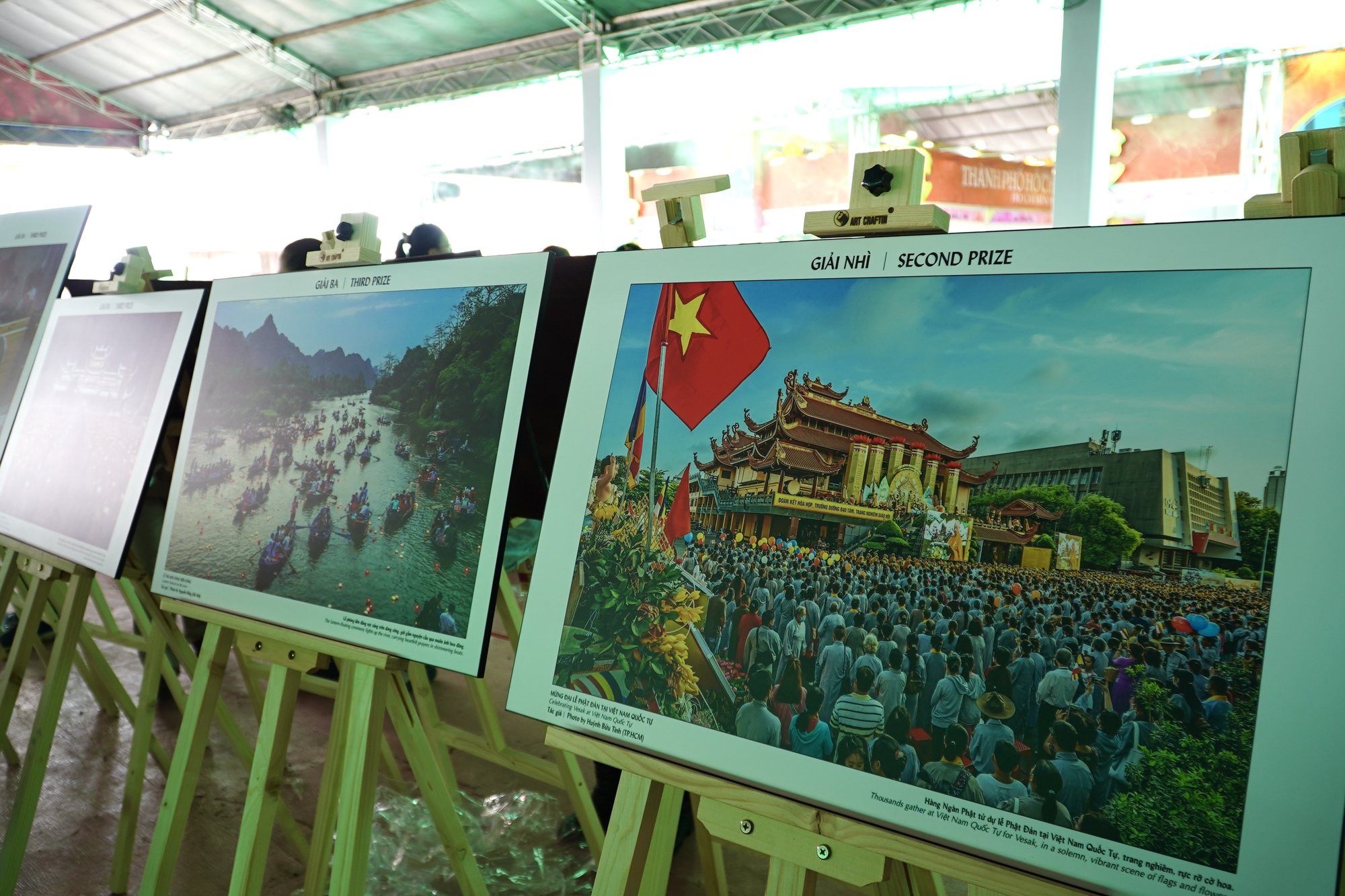 Khai mạc triển l&atilde;m v&agrave; trao giải cuộc thi ảnh &ldquo;Tuệ gi&aacute;c phật gi&aacute;o: Nh&acirc;n phẩm v&agrave; h&ograve;a b&igrave;nh&rdquo;- Ảnh 5.