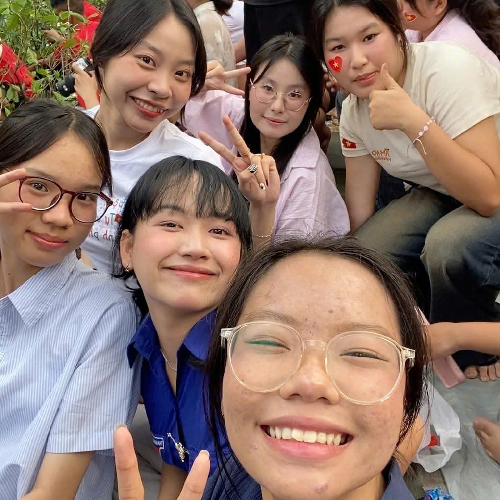 Nh&oacute;m sinh vi&ecirc;n "giải cứu" cựu chiến binh - Ảnh 4.