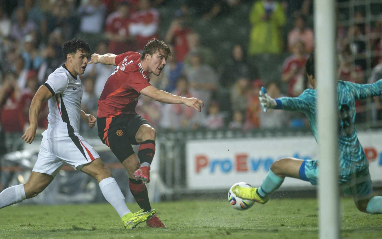 Man United thắng nhọc tuyển Hồng Kông (Trung Quốc), sắp mất thủ quân Bruno Fernandes