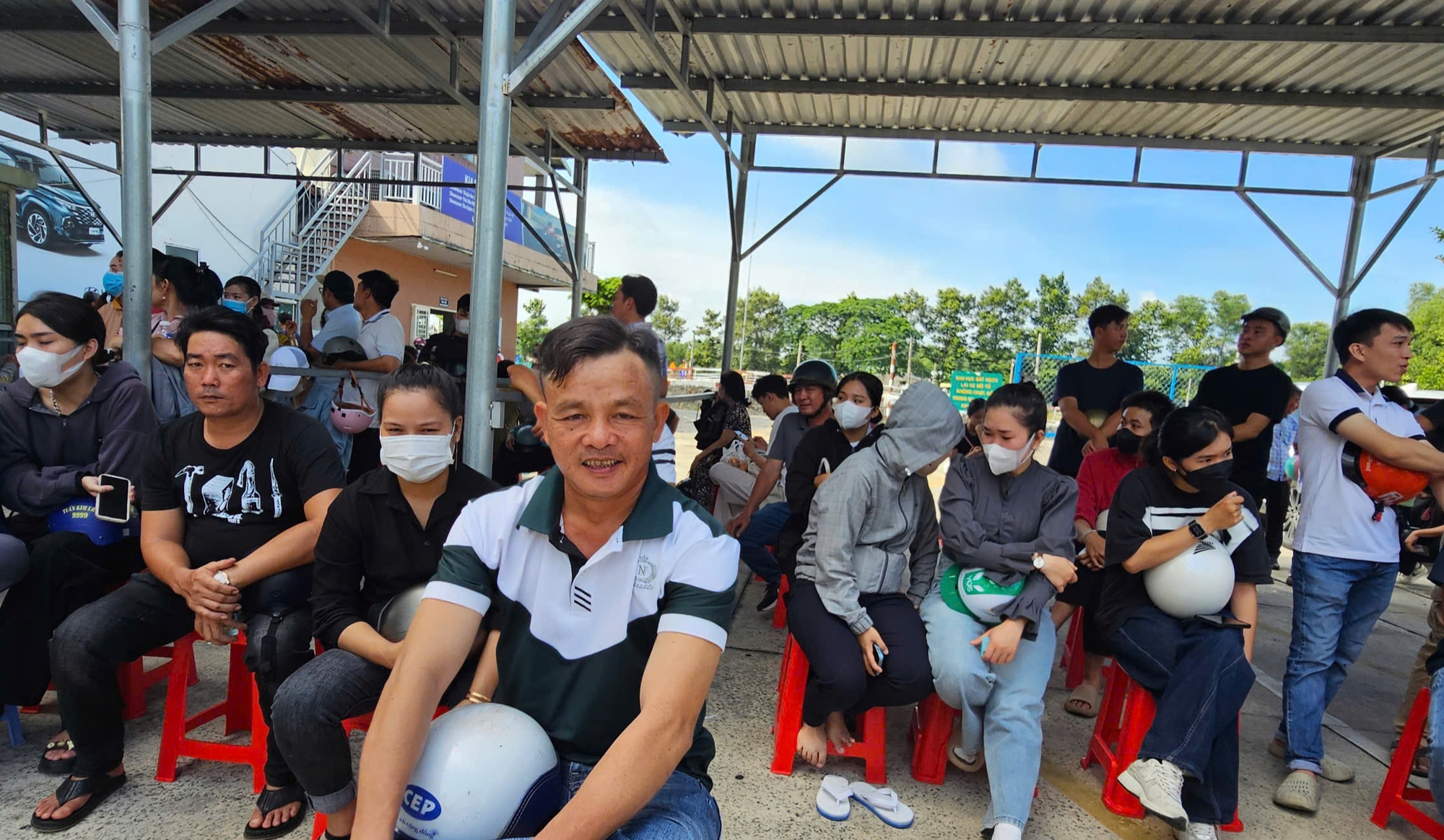 Những h&igrave;nh ảnh về kỳ s&aacute;t hạch l&aacute;i xe đầu ti&ecirc;n được Cảnh s&aacute;t giao th&ocirc;ng B&igrave;nh Dương tổ chức- Ảnh 9.