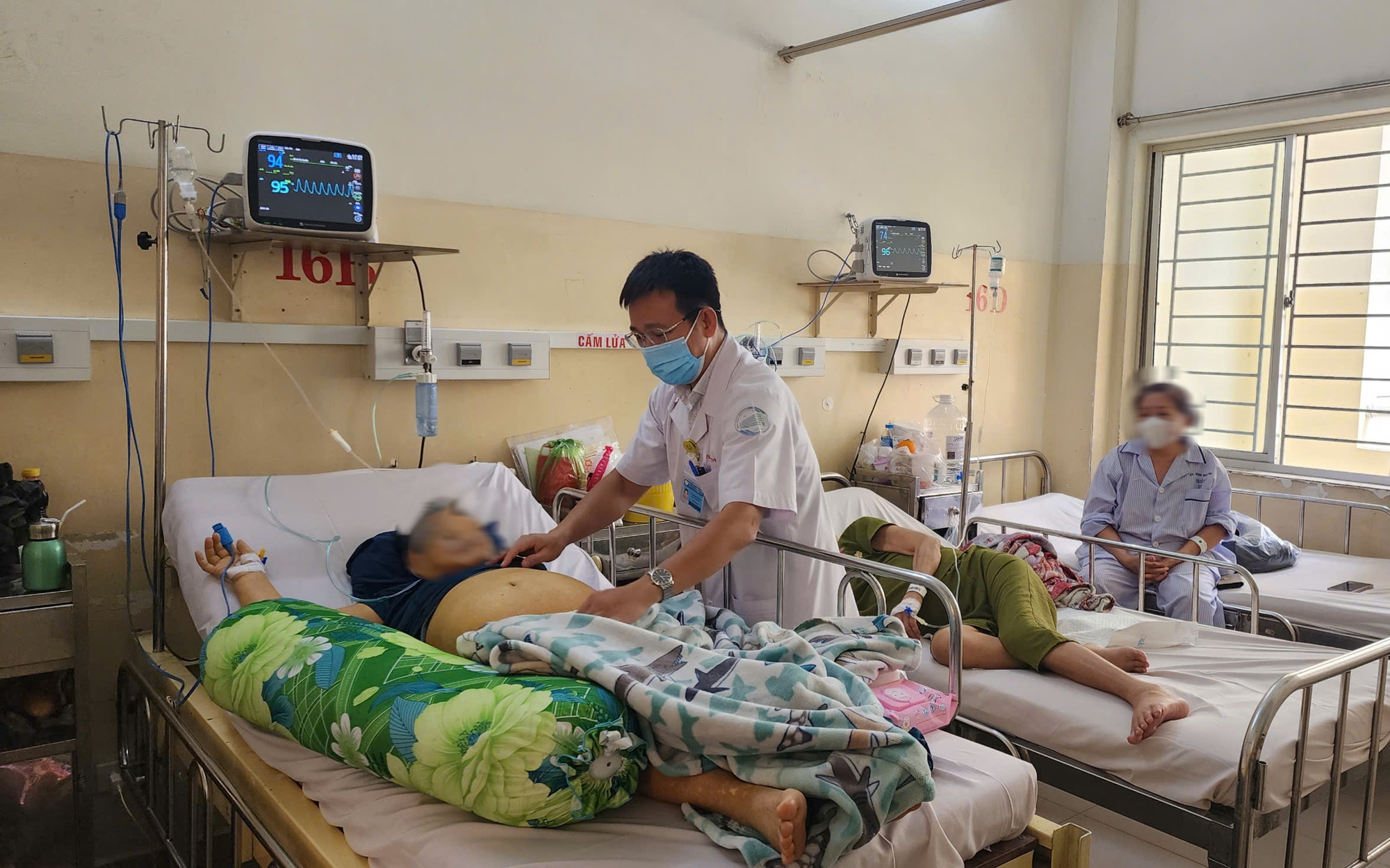 TP HCM: Số ca COVID-19 tăng nhanh do biến thể NB.1.8.1