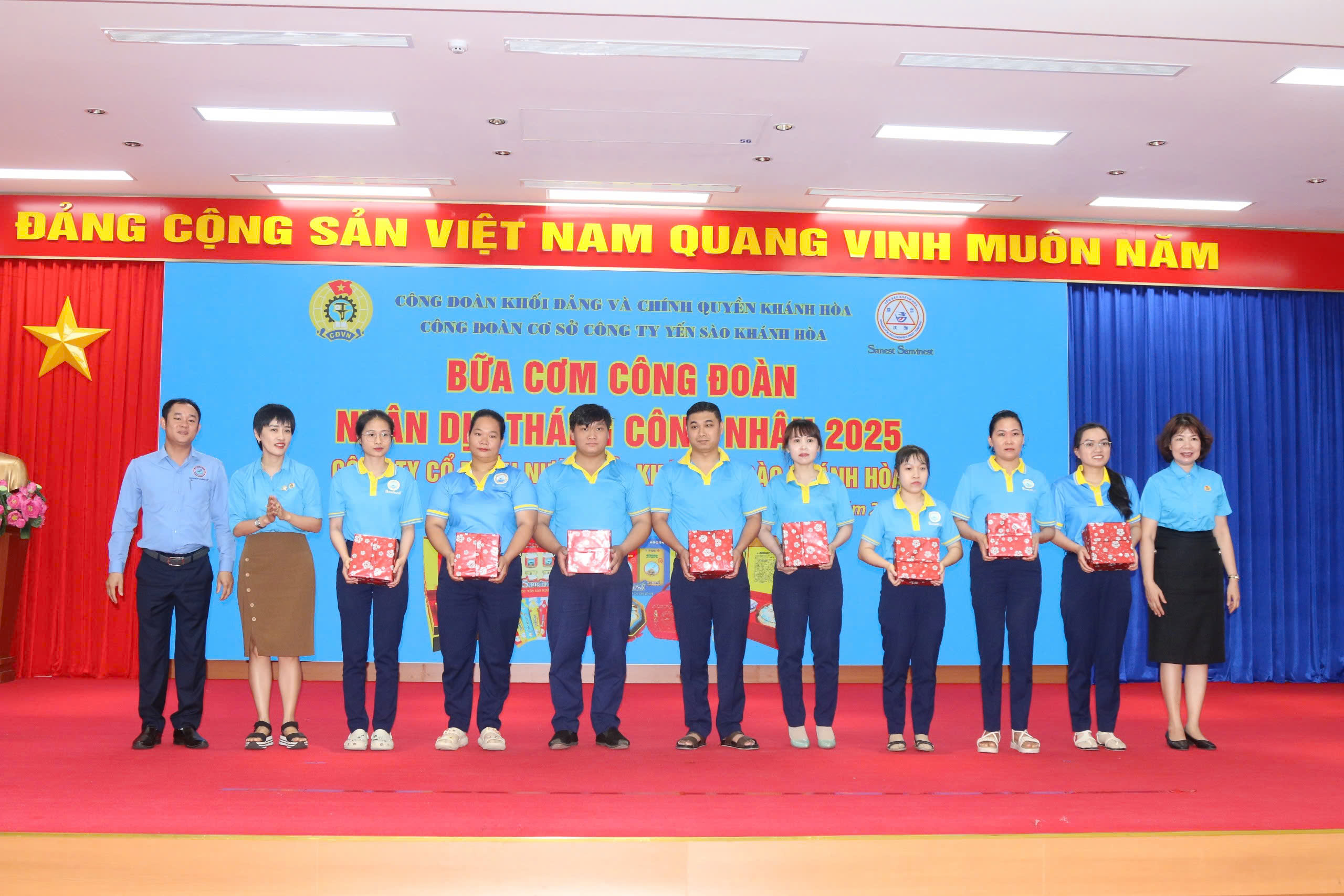 Sanvinest Khánh Hòa: Bữa cơm Công đoàn, gắn kết người lao động- Ảnh 2.