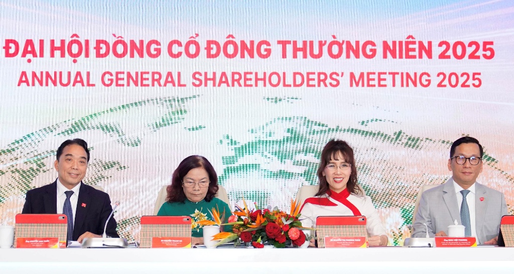 Đại hội cổ đ&ocirc;ng Vietjet 2025: Mở rộng mạng bay l&agrave; sứ mệnh- Ảnh 2.