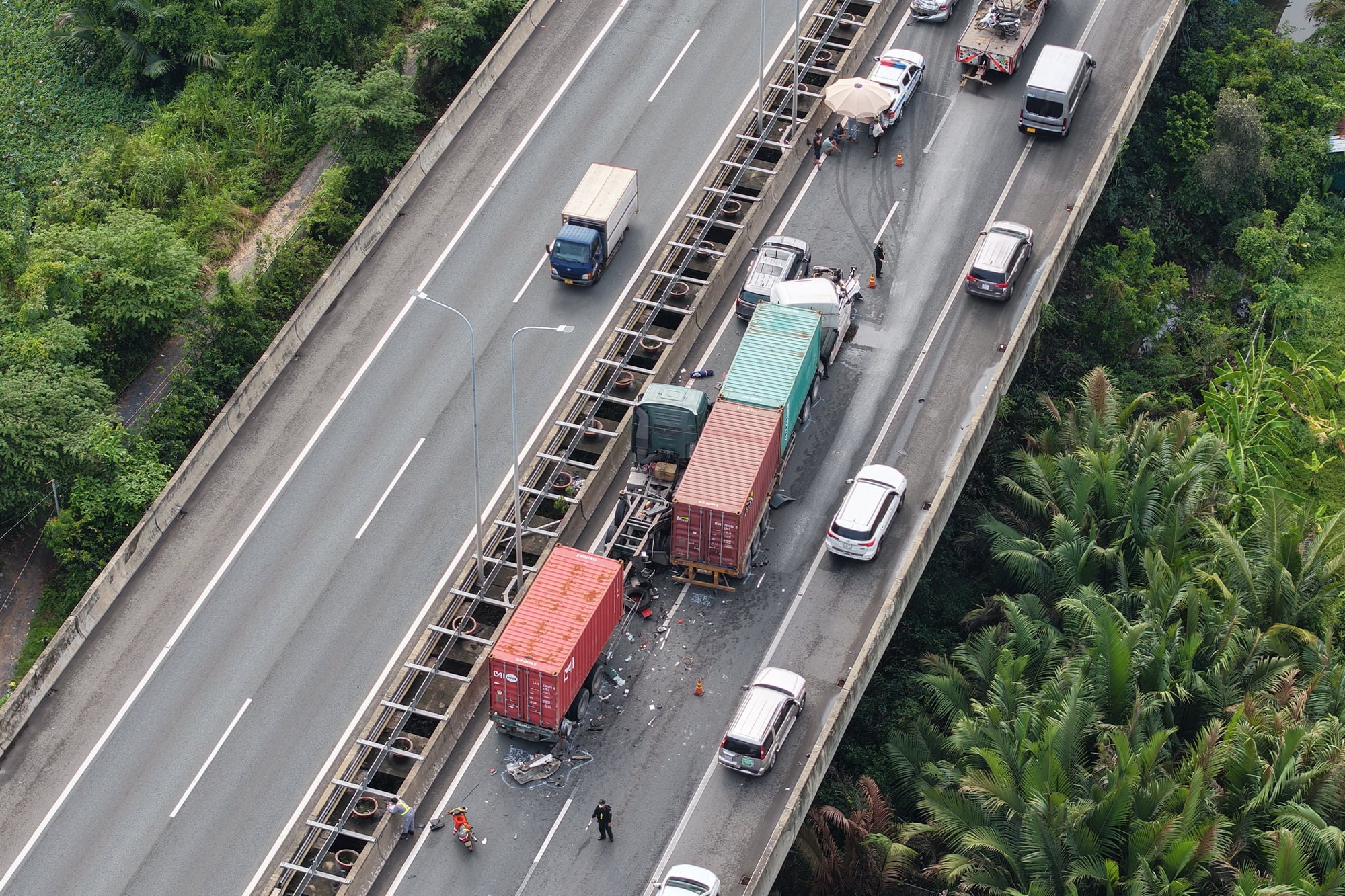 Tai nạn liên hoàn gây ùn tắc kéo dài trên cao tốc TP HCM - Long Thành - Dầu Giây- Ảnh 6.