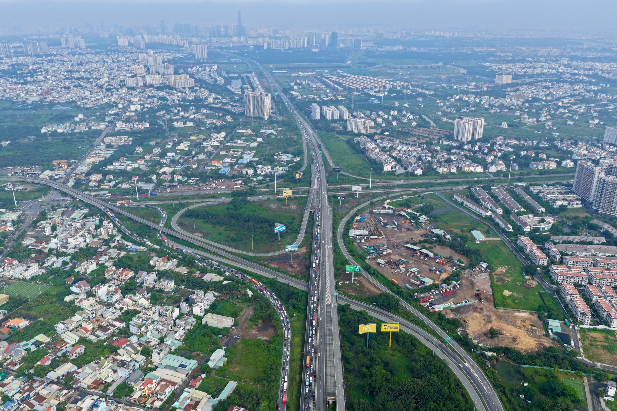 Tai nạn liên hoàn gây ùn tắc kéo dài trên cao tốc TP HCM - Long Thành - Dầu Giây- Ảnh 3.