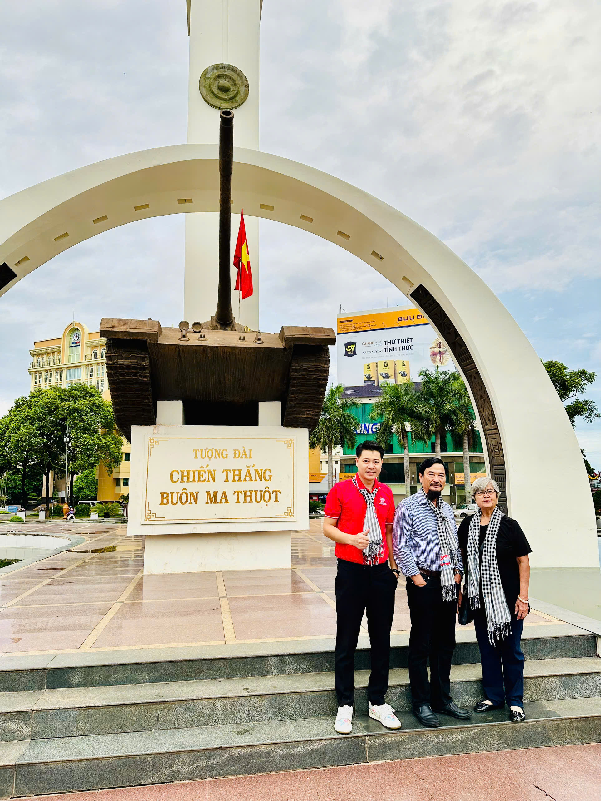 “Theo dấu chân cuộc Tổng tiến công và nổi dậy mùa Xuân 1975”: Về Buôn Ma Thuột - tìm về ký ức kiên cường, kết nối các thế hệ văn nghệ sĩ - Ảnh 6.