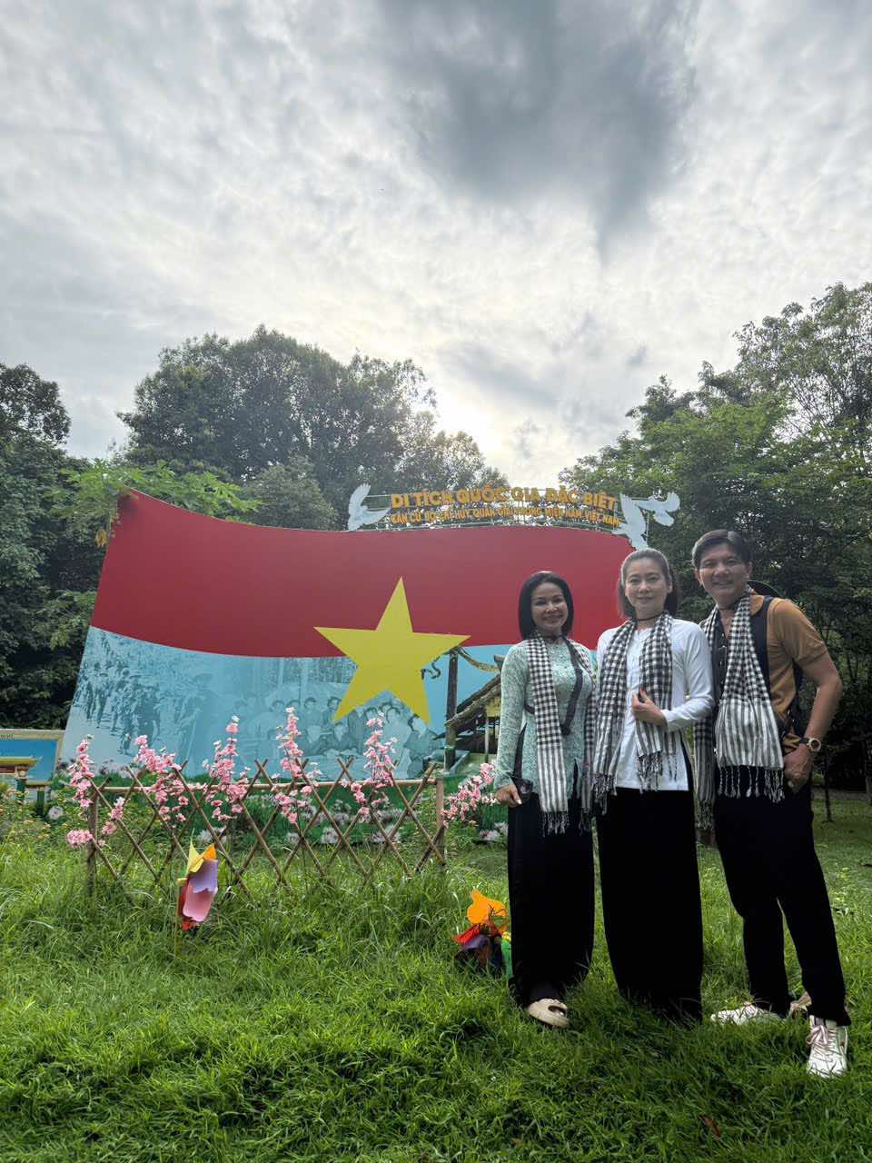 NSƯT Tuyết Thu: "T&ocirc;i đ&atilde; đi qua những dấu ch&acirc;n lịch sử tại T&agrave; Thiết" - Ảnh 5.