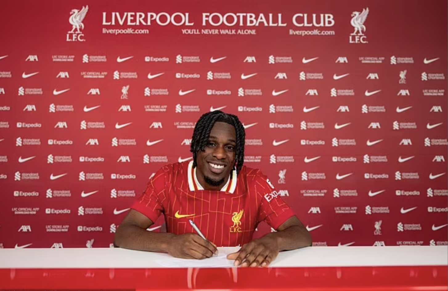 Liverpool c&ocirc;ng bố t&acirc;n binh Frimpong, tung trăm triệu mời ch&agrave;o Florian Wirtz- Ảnh 1.