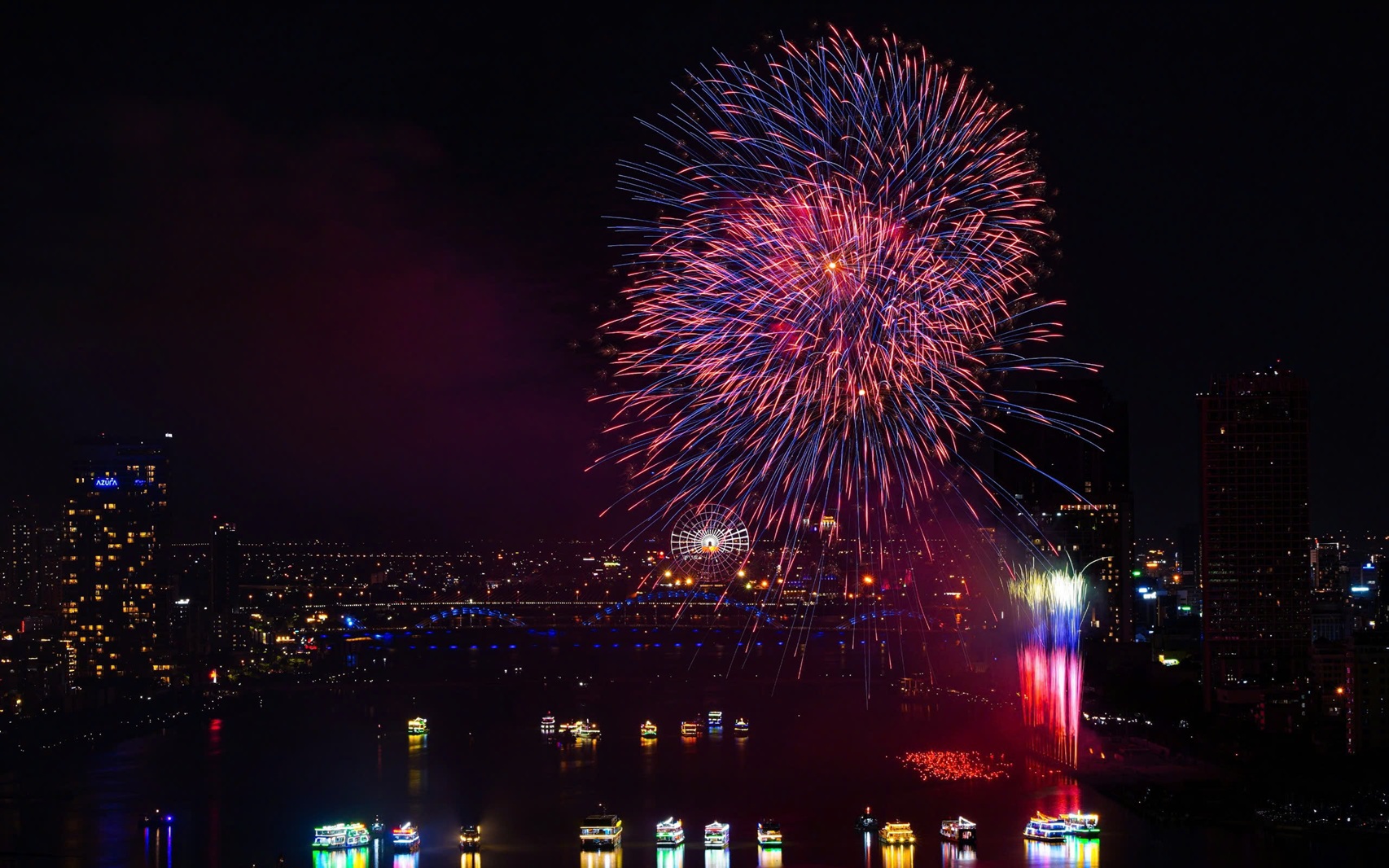 Da Nang Int'l Fireworks Festival: Impressive opening night performances revealed