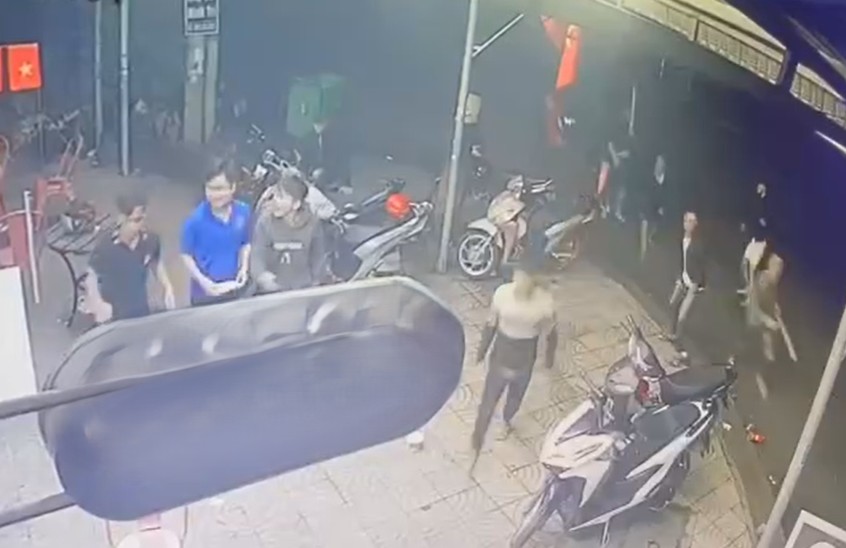 Rượt đuổi, ẩu đả gây náo loạn ở Biên Hoà - Ảnh 2.