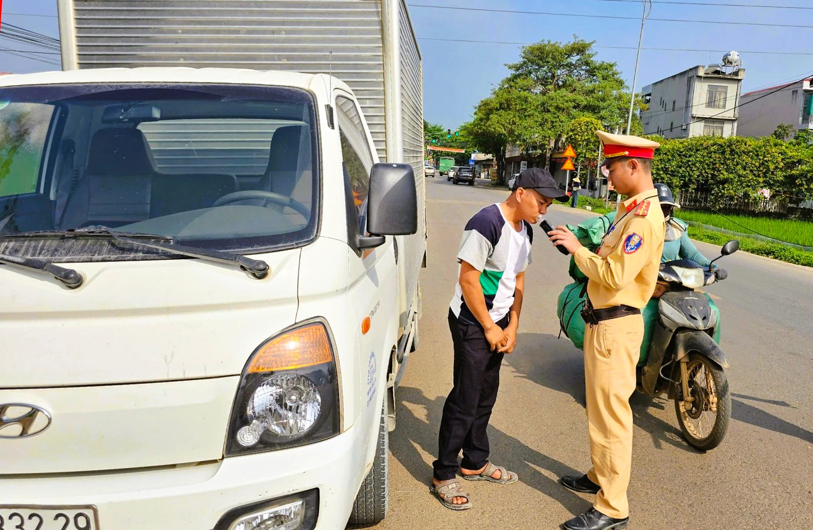 Bất ngờ số tiền phạt vi phạm giao th&ocirc;ng 5 ng&agrave;y nghỉ lễ ở Thanh H&oacute;a- Ảnh 2.