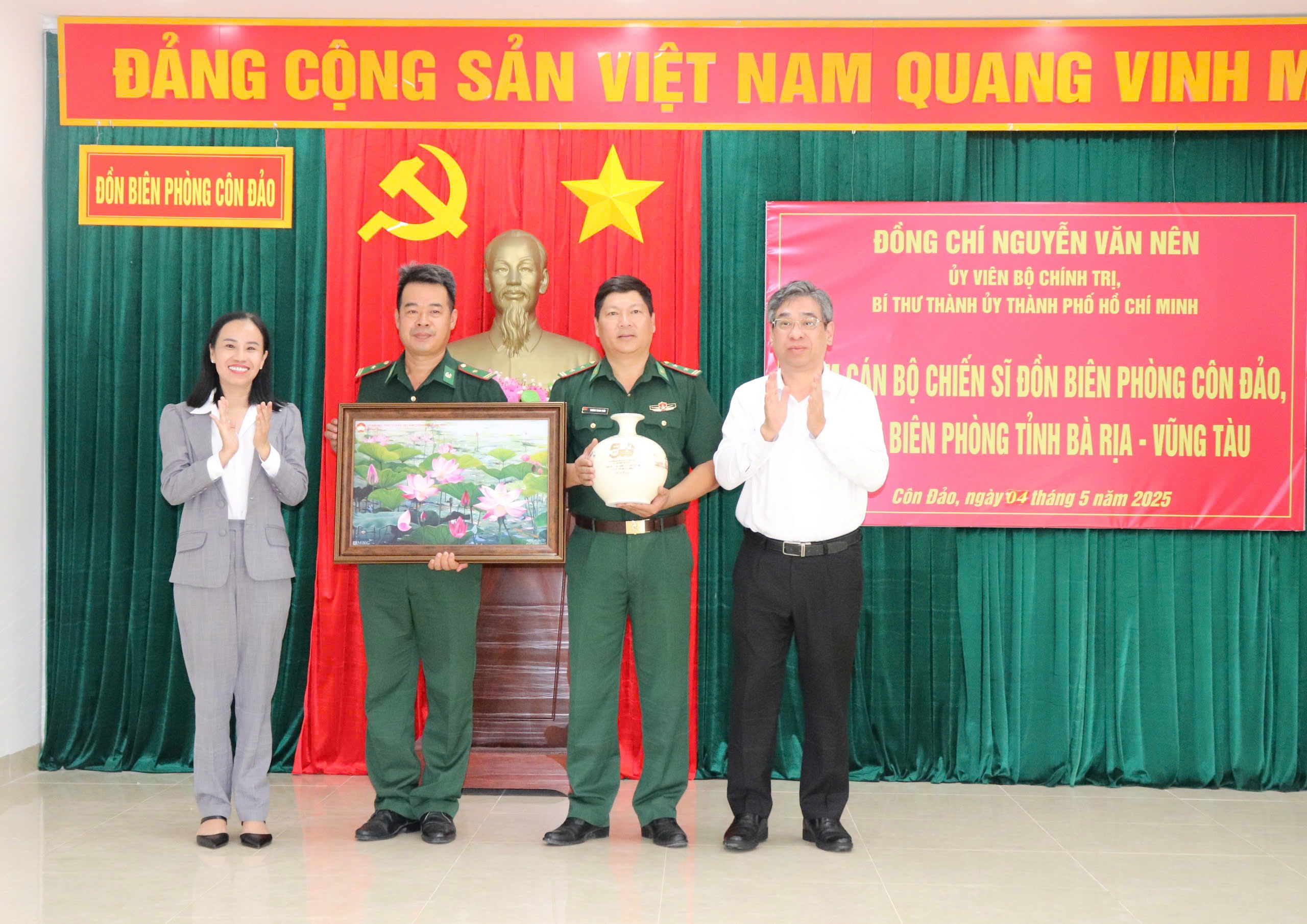 Lãnh đạo TP HCM động viên LLVT tại Côn Đảo - Ảnh 3.