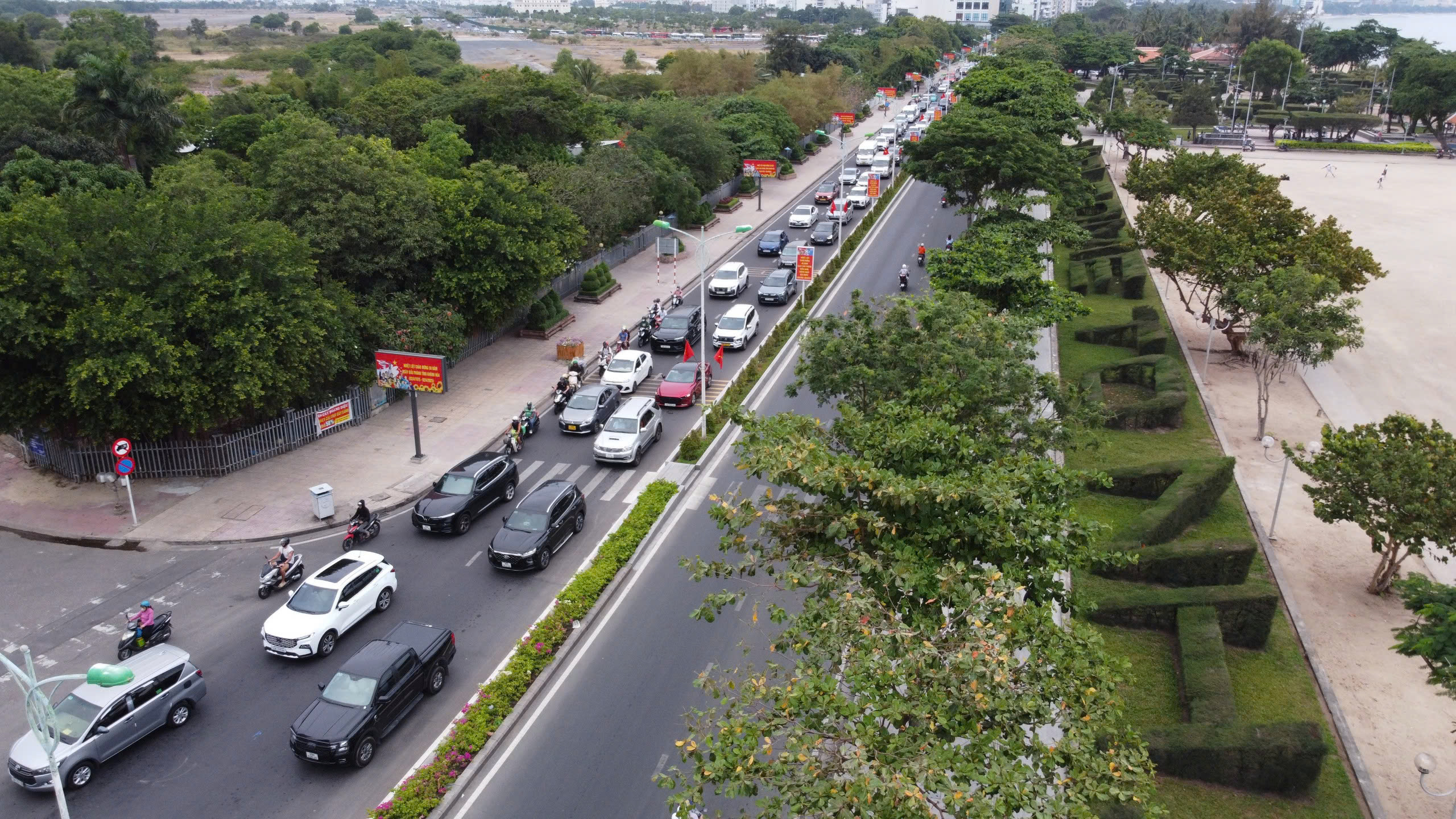 Hơn 1 triệu lượt kh&aacute;ch đến Nha Trang &ndash; Kh&aacute;nh H&ograve;a tham quan, nghỉ dưỡng - Ảnh 4.