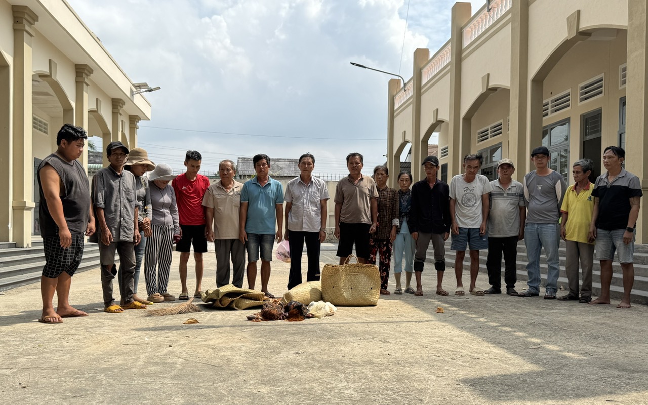 34 người đang say sưa sát phạt thì công an ập tới