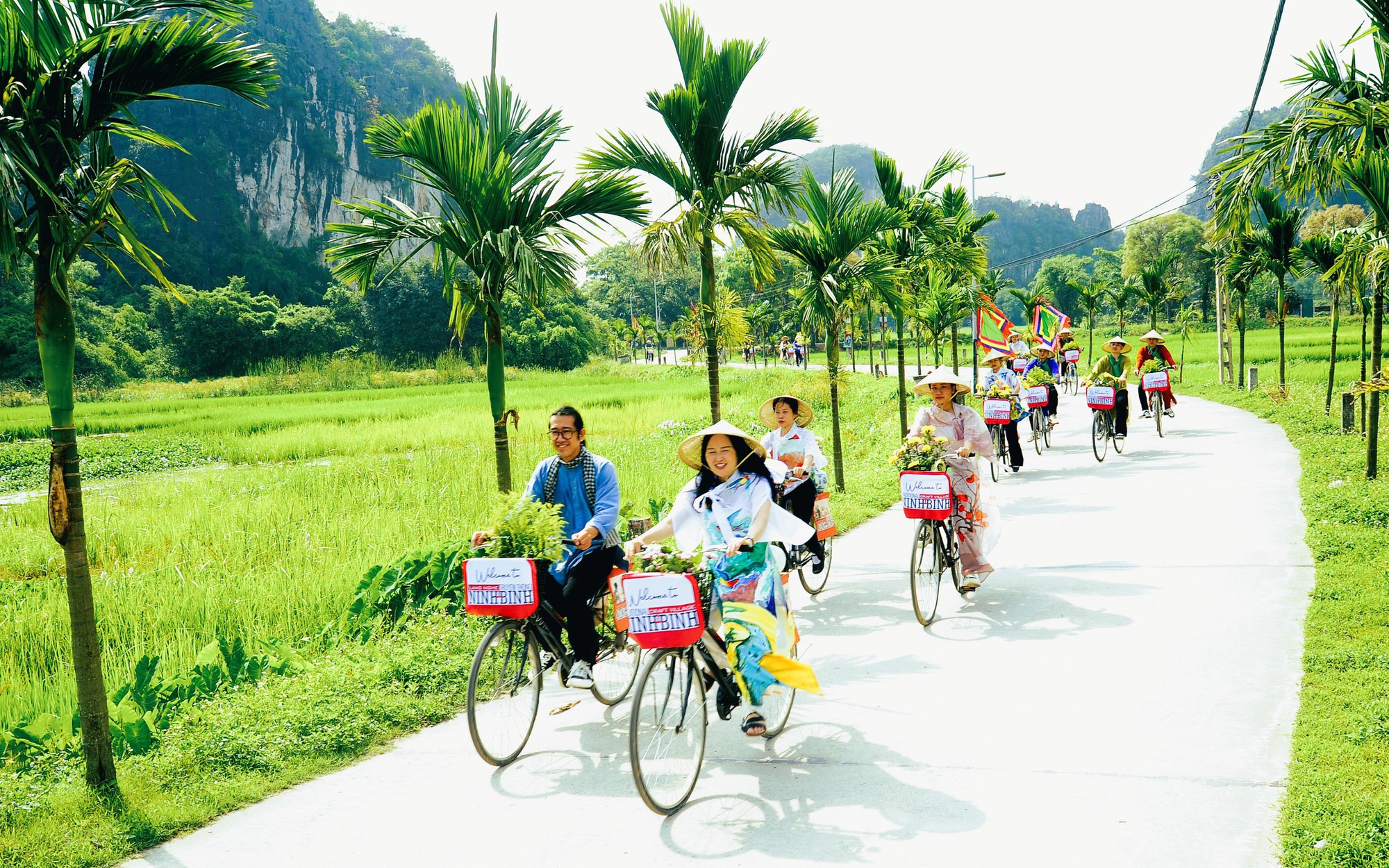 Kỳ nghỉ lễ 30-4 và 1-5, Ninh Bình bội thu với doanh thu hơn 1.000 tỉ đồng