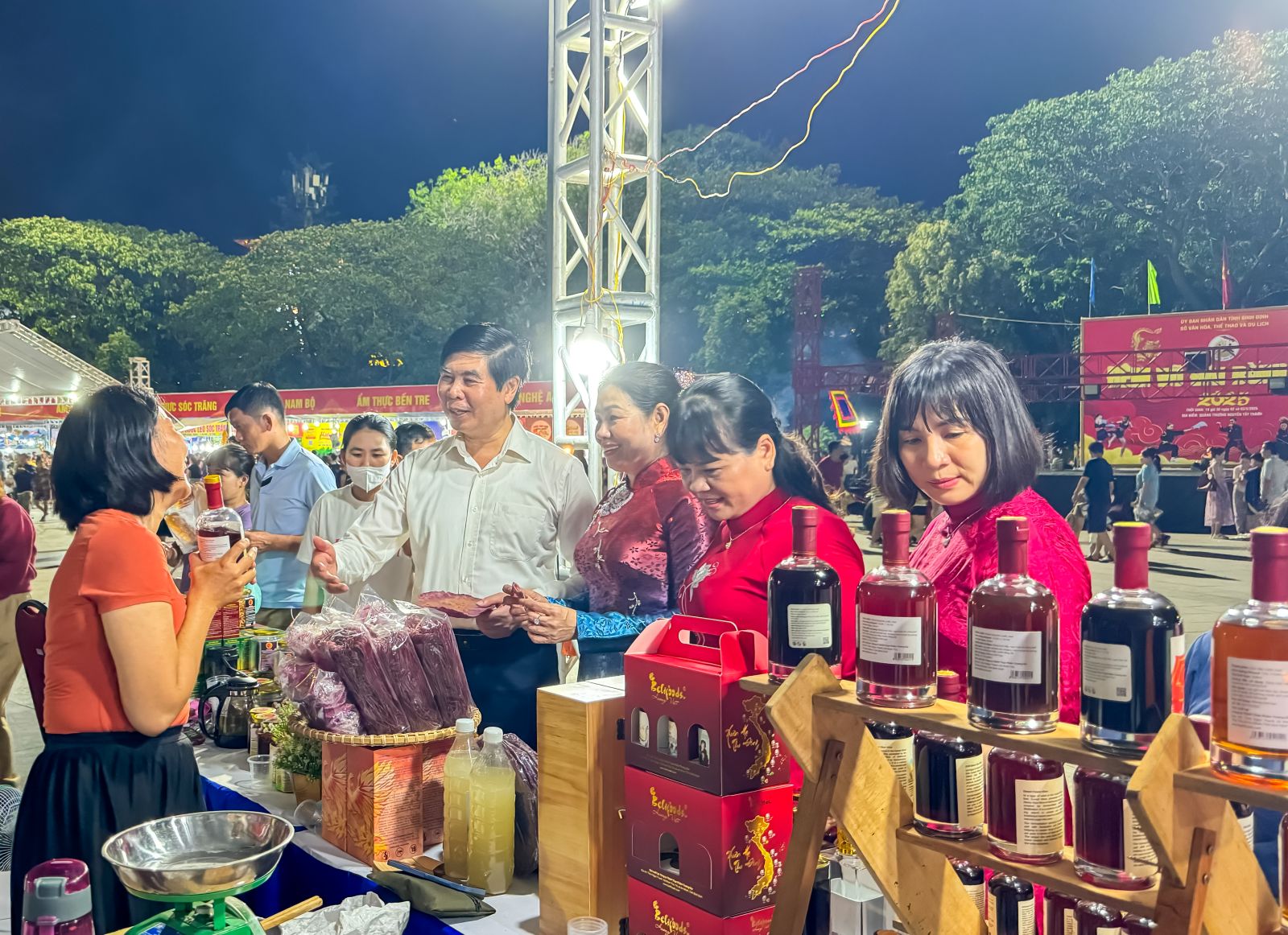 Du lịch B&igrave;nh Định bội thu trong kỳ nghỉ lễ 30-4 v&agrave; 1-5- Ảnh 1.
