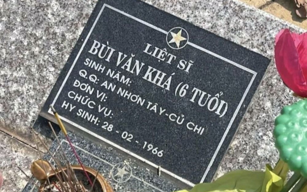Bộ Nội vụ lên tiếng về hình ảnh bia mộ "liệt sĩ 6 tuổi" ở TP HCM