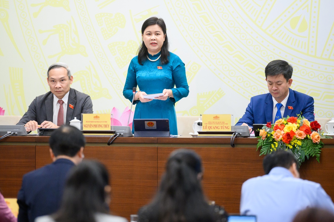 Tr&igrave;nh Quốc hội r&uacute;t ngắn 3 th&aacute;ng nhiệm kỳ Quốc hội kh&oacute;a XV v&agrave; nhiệm kỳ HĐND c&aacute;c cấp- Ảnh 1.