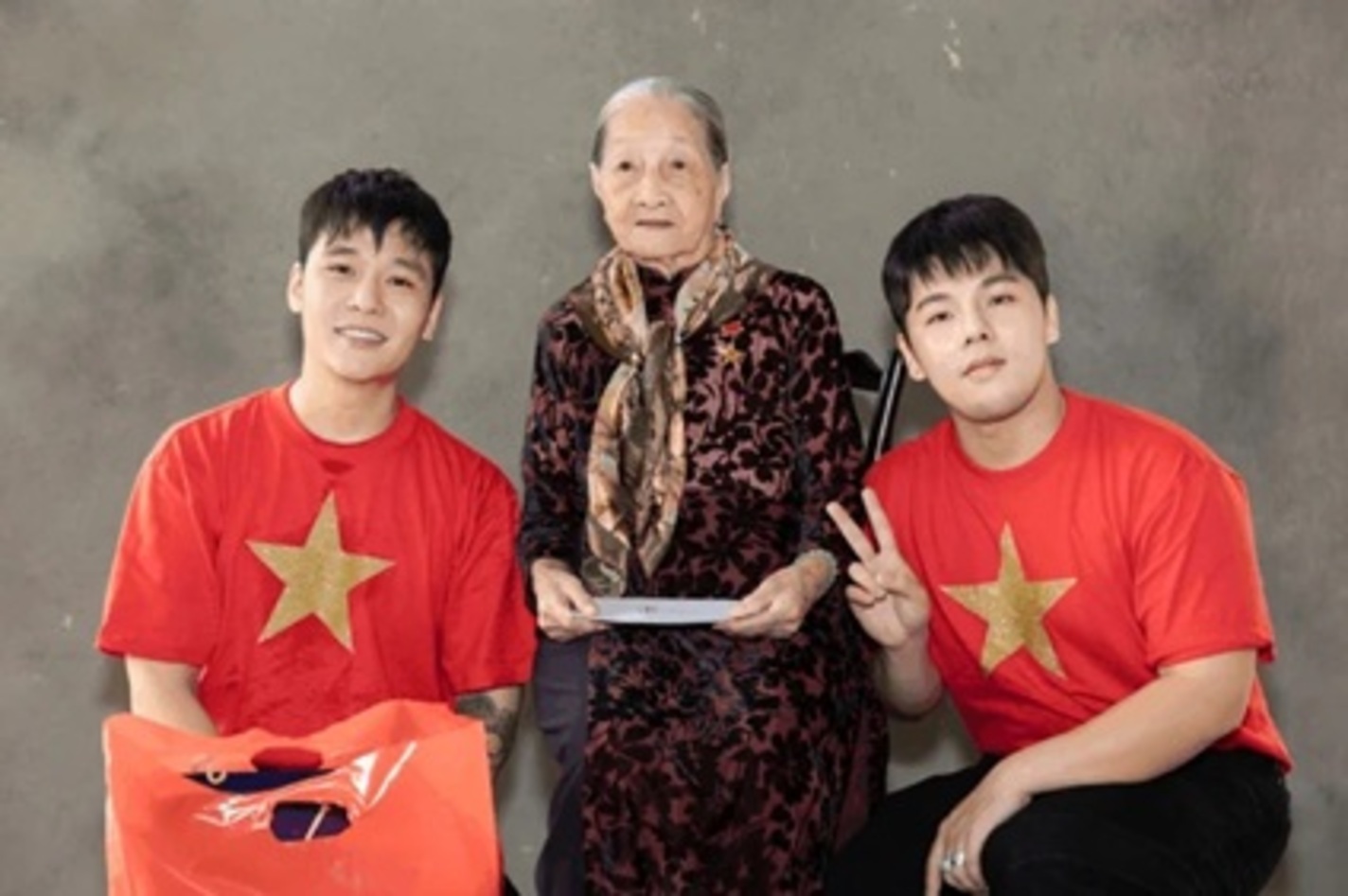 Portraying 57 Heroic Vietnamese Mothers- Ảnh 1.
