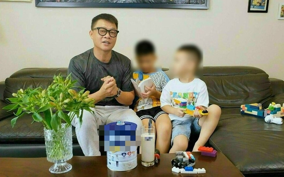 Xử phạt biên tập viên Quang Minh 37,5 triệu đồng và MC Vân Hugo 70 triệu đồng