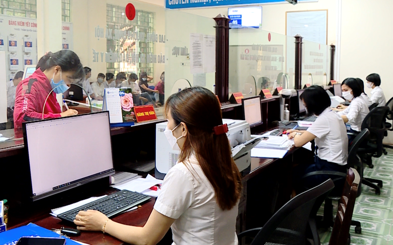 Sau sắp xếp, một tỉnh dôi dư hơn 1.600 cán bộ, công chức