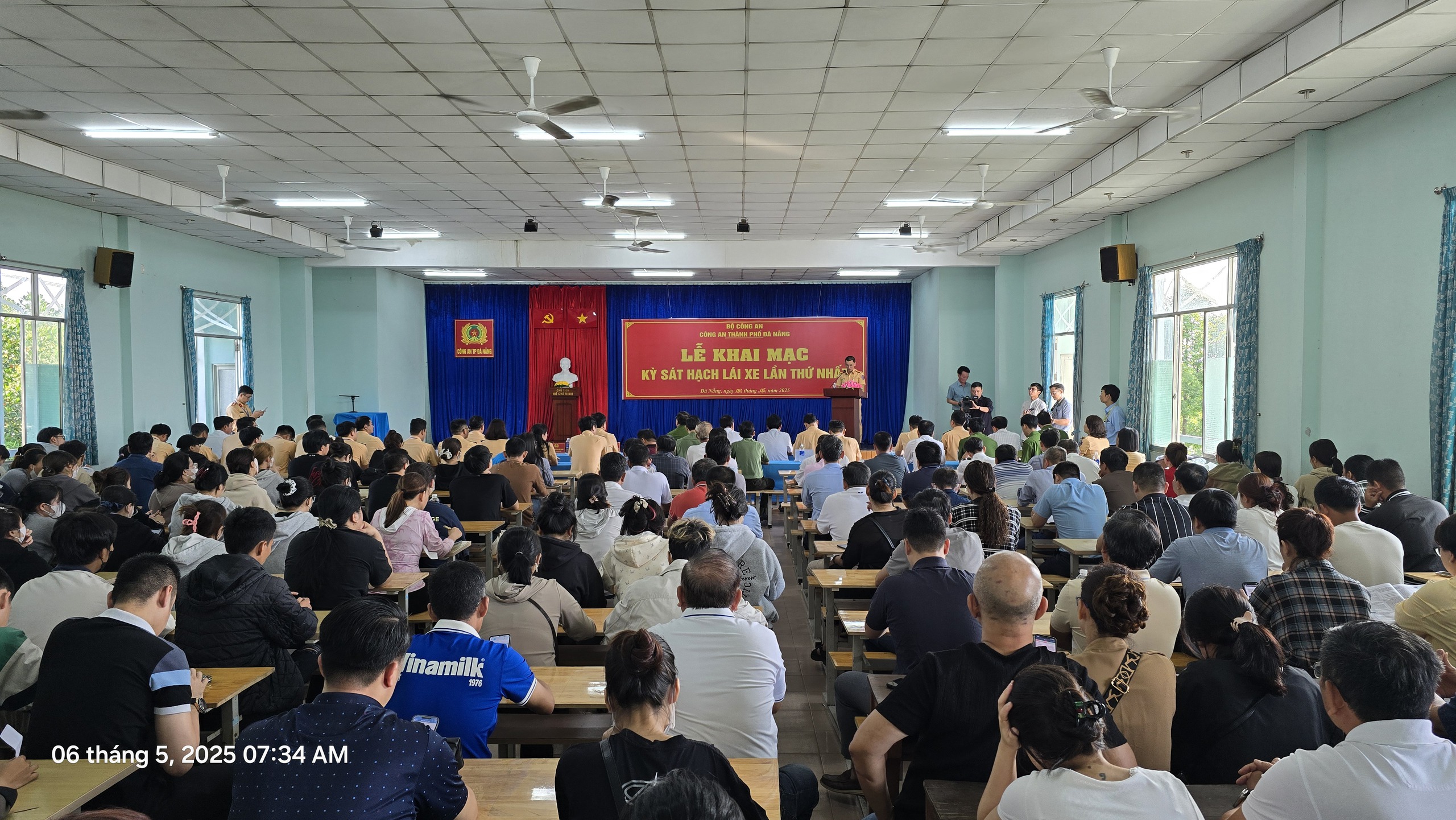 Lãnh đạo Công an Đà Nẵng xin lỗi người dân do chậm tổ chức sát hạch lái xe- Ảnh 1.