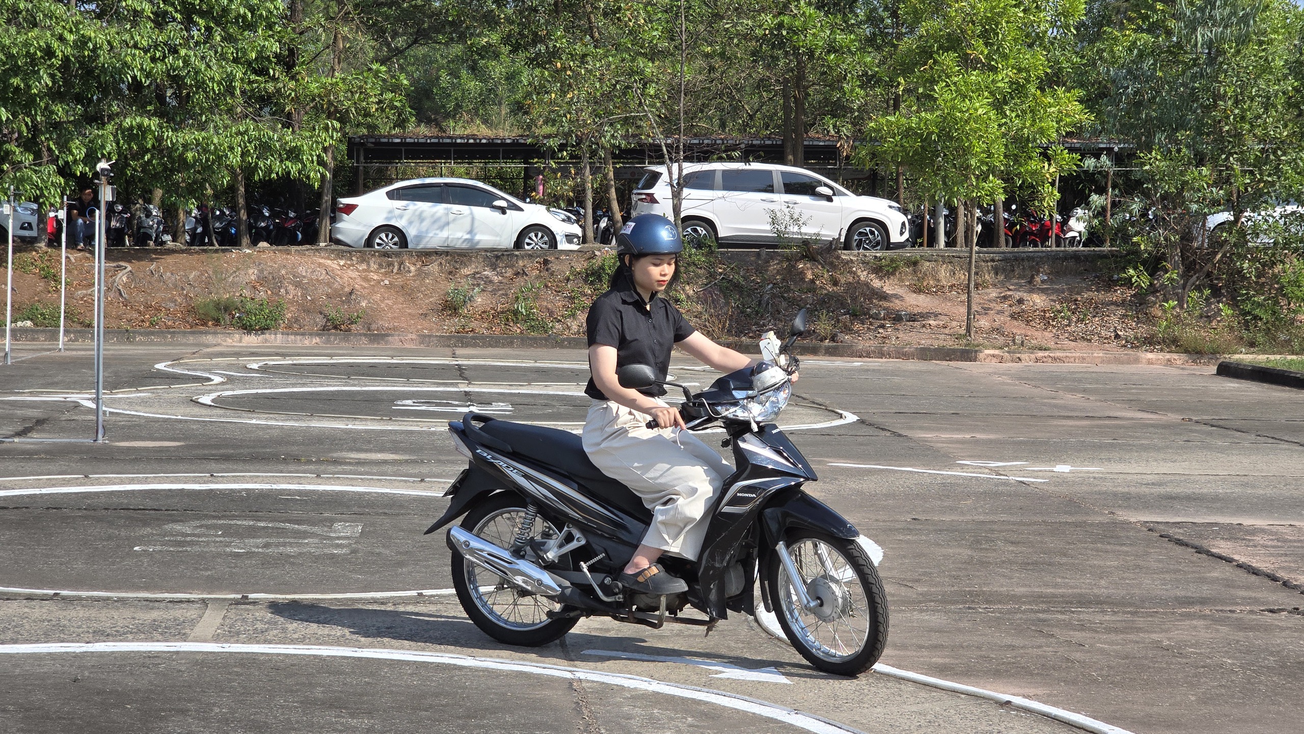 Lãnh đạo Công an Đà Nẵng xin lỗi người dân do chậm tổ chức sát hạch lái xe- Ảnh 7.