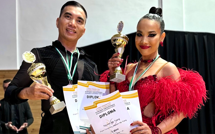 Cặp đôi dancesport Việt Nam lọt top 30 xuất sắc nhất thế giới lứa tuổi trung niên