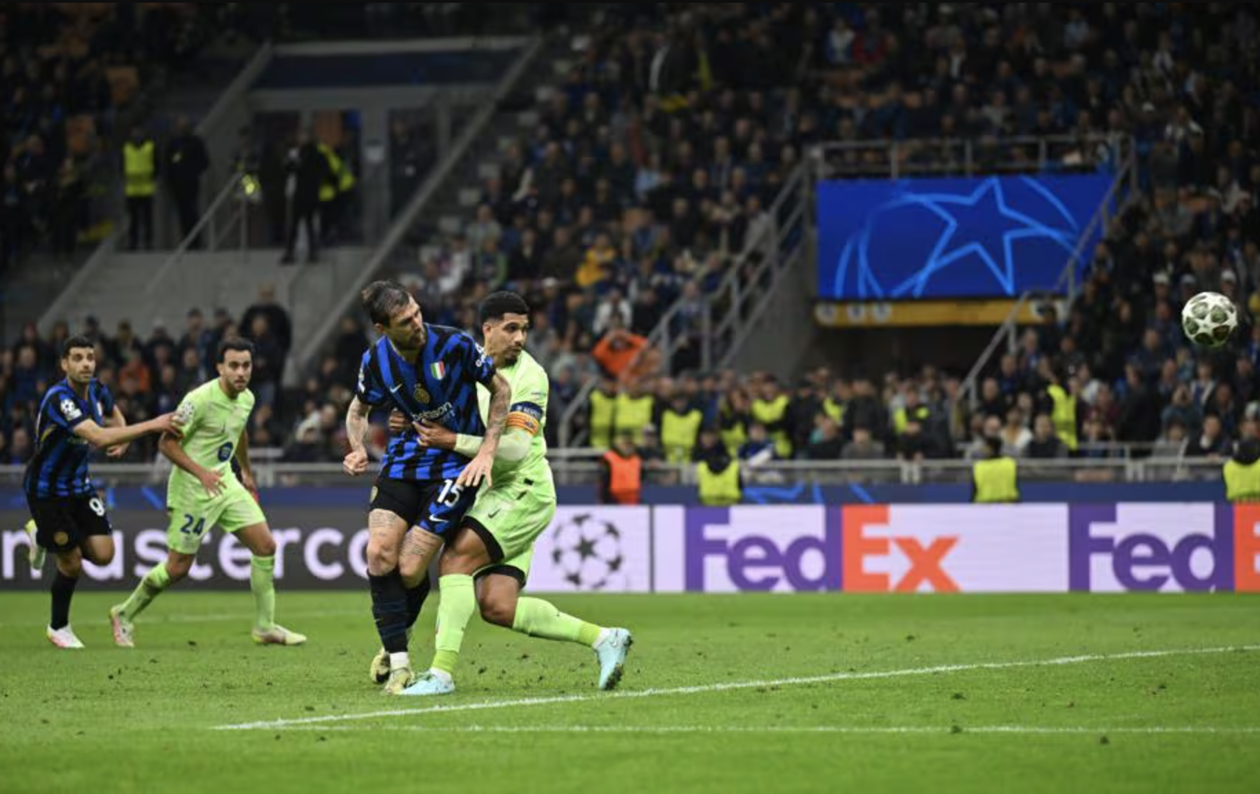 Barcelona thua trận cầu 7 bàn, Inter Milan vào chung kết Champions League- Ảnh 9.